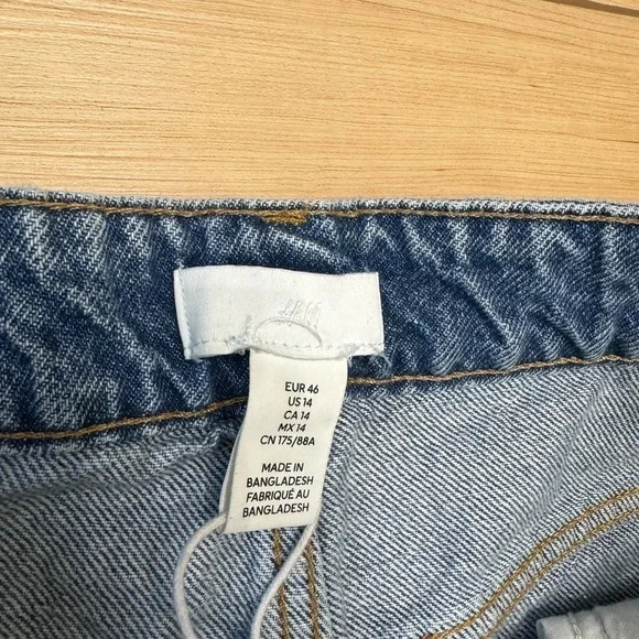 H&M Denim Shorts - Size 14 - Picture 3 of 4